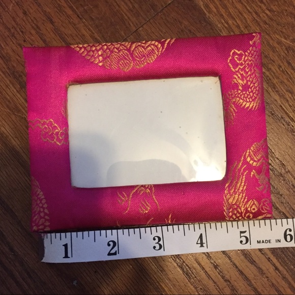 Pair of Pink Asian Print Picture Frames - Picture 4 of 7